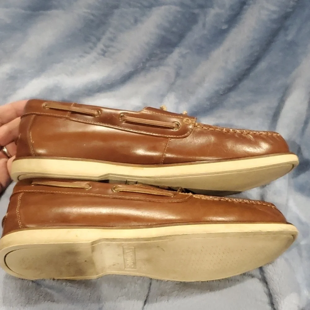 Vionic brown leather boat dock shoes Lloyd